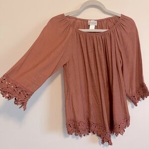 NWOT Off The Shoulder Lace Trim Shirt